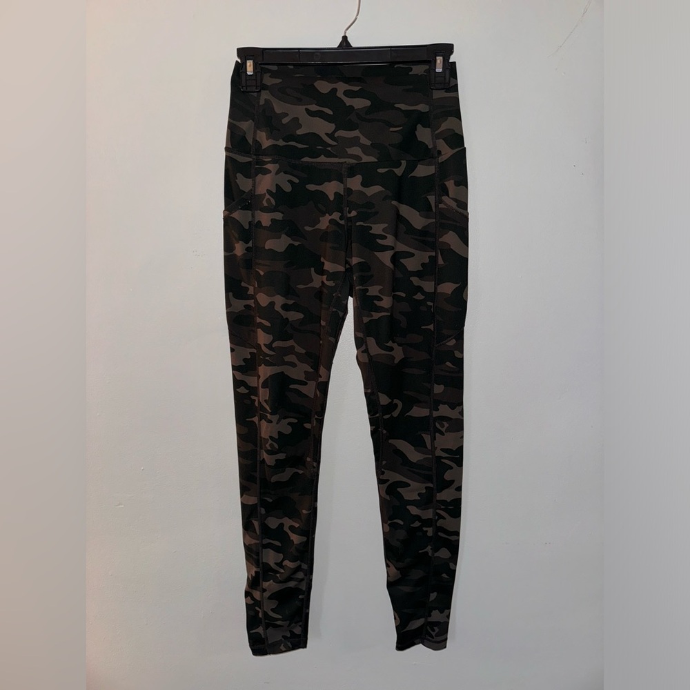 Women's High-Waist Camo Leggings - Black & Gray